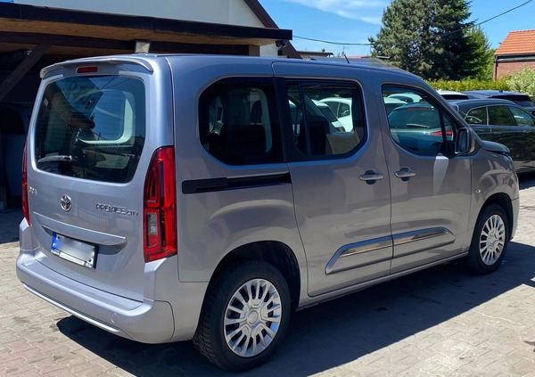 Toyota Proace City Verso cena 49900 przebieg: 100000, rok produkcji 2021 z Międzylesie małe 211